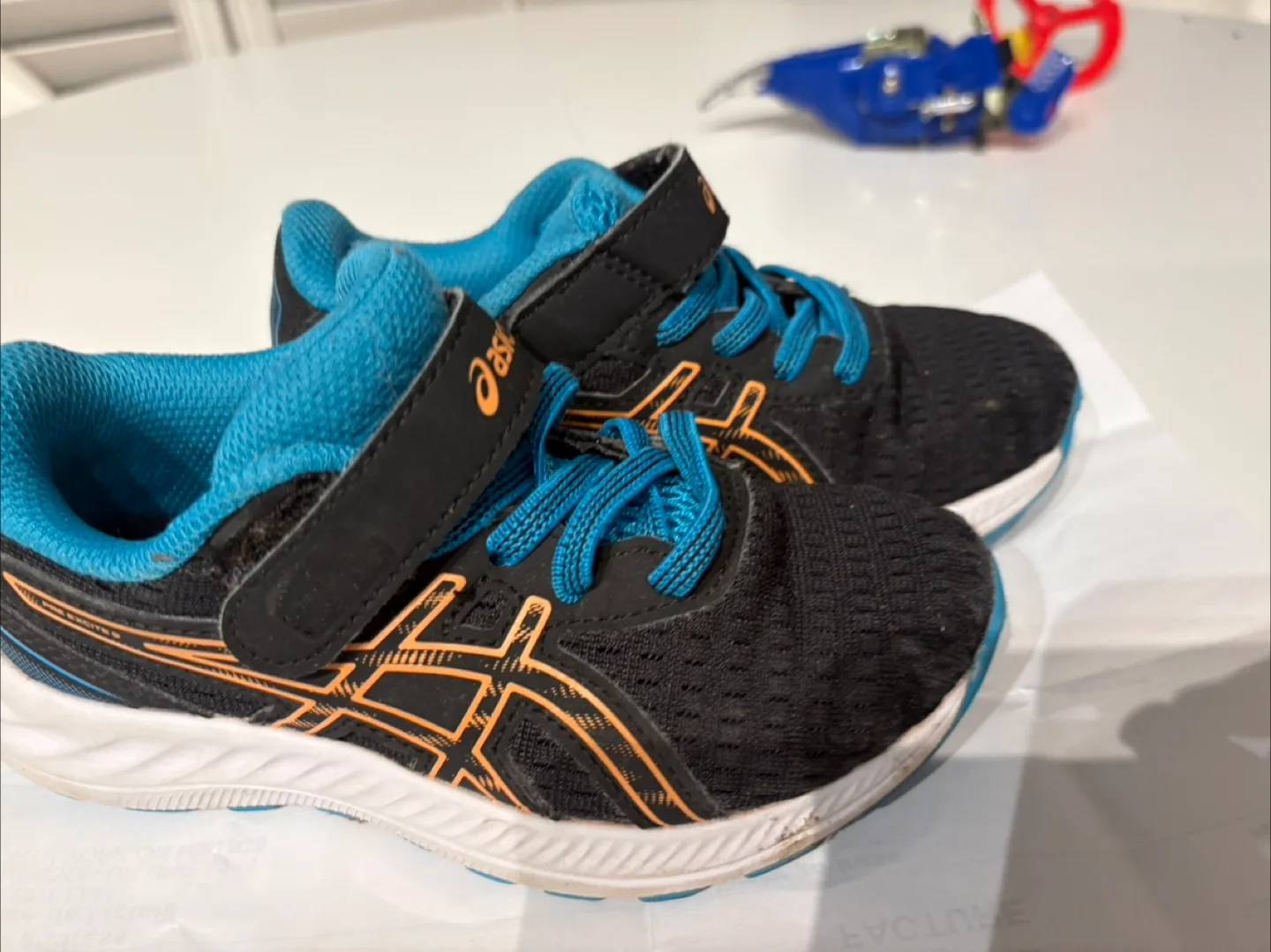 Asics Kids Running Shoes - Size C12 thumbnail