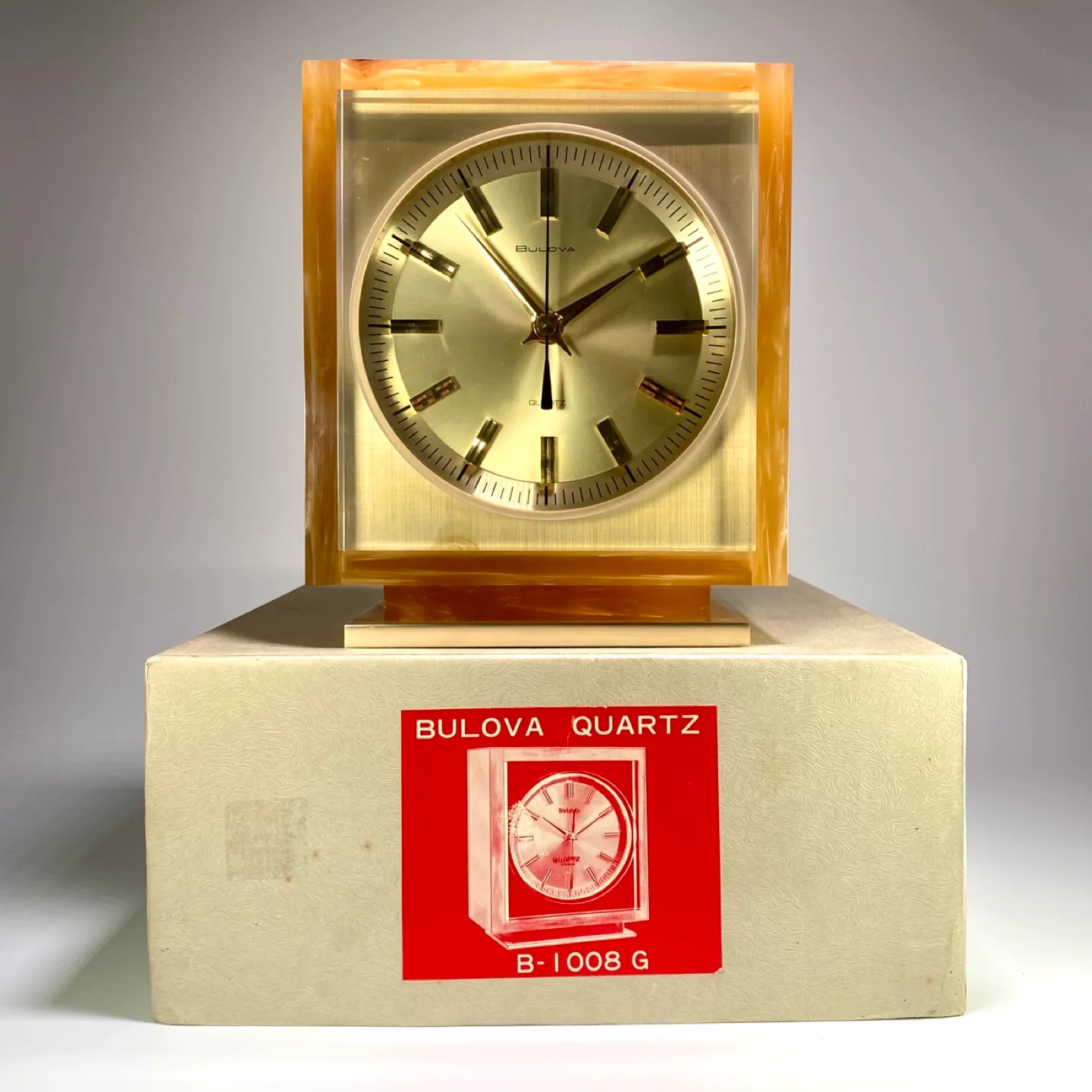 Vintage Bulova Quartz Mantel Clock thumbnail