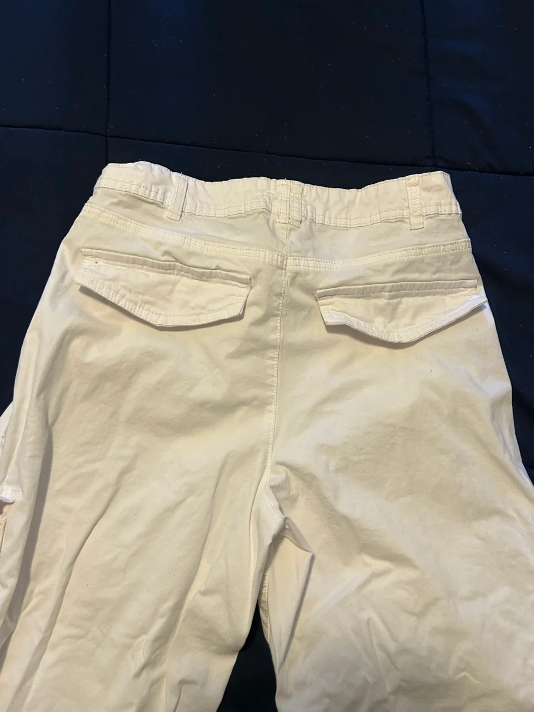 Garage White Cargo Pants image indicator(5)