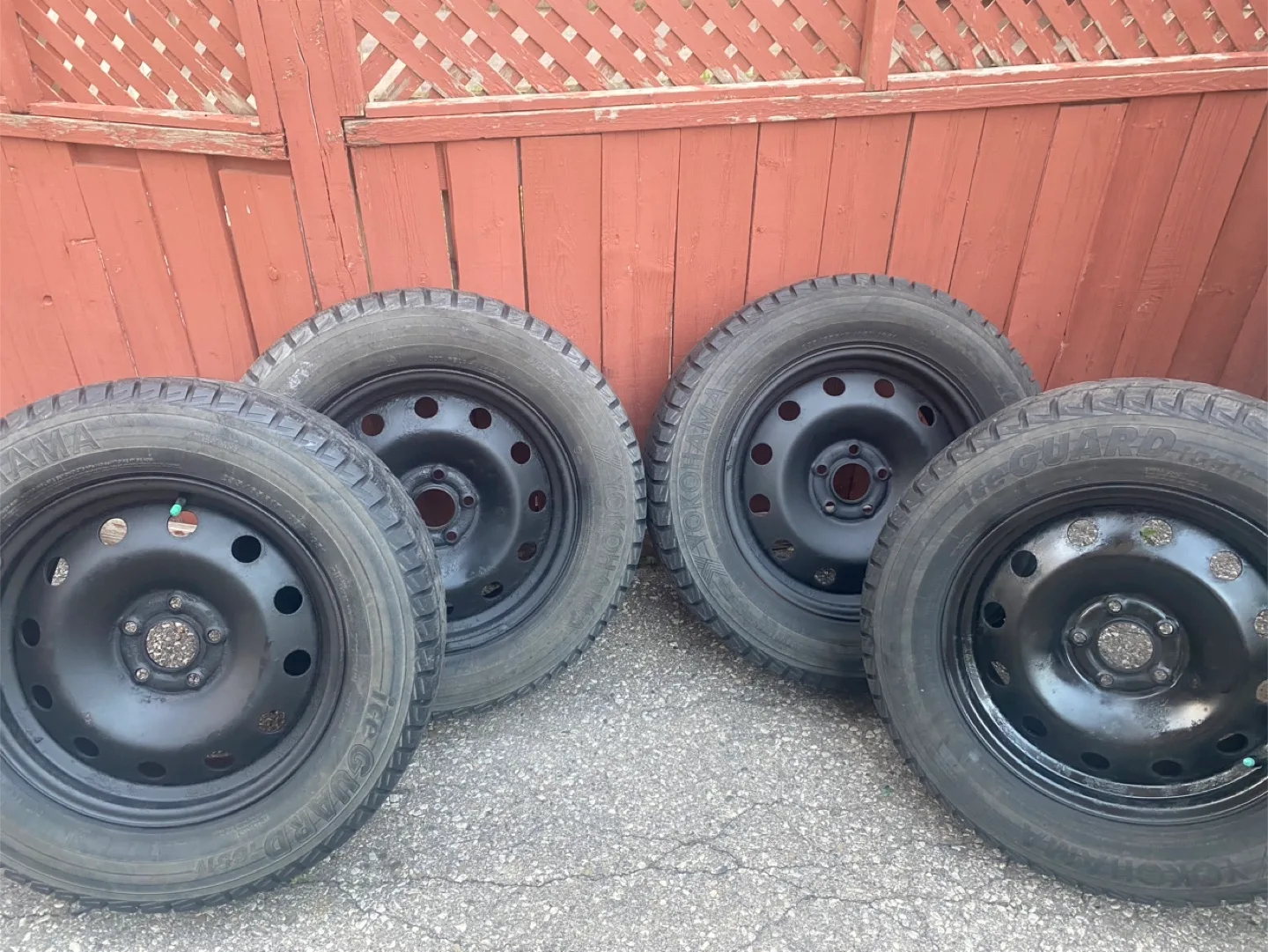 Yokohama Ice Guard IG51 235/65R17 Winter Tires thumbnail
