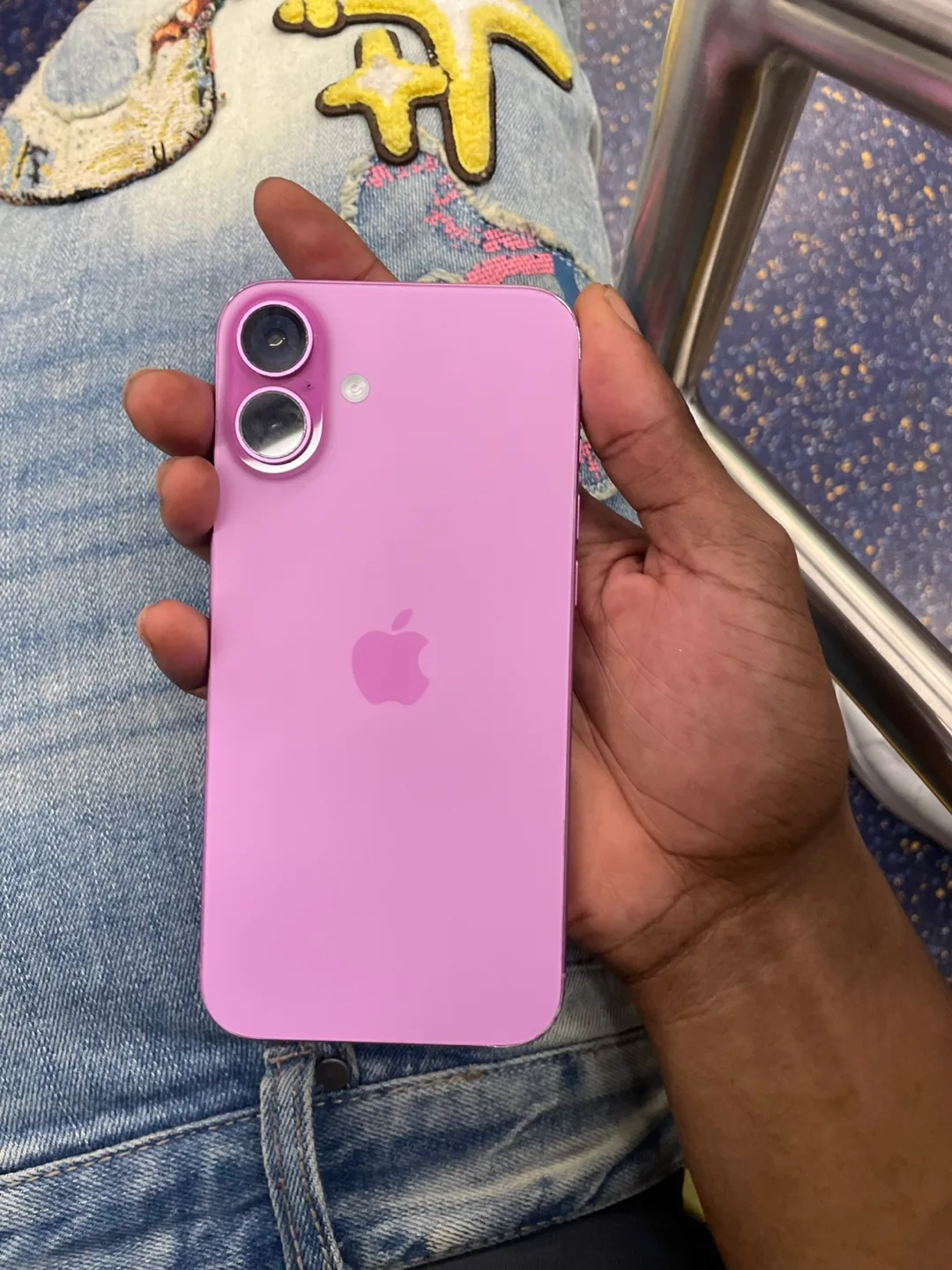 iPhone 16 plus  - Pink thumbnail