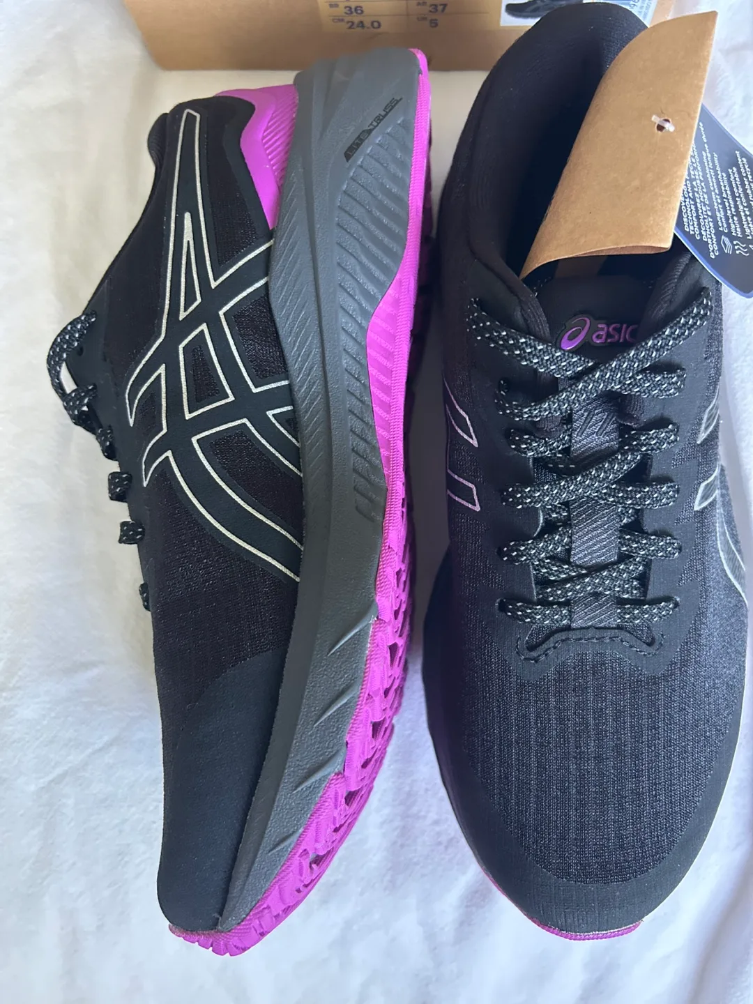 New Asics GT-1000 11 Lite-Show Women's Running Shoes - US 7 image indicator(5)