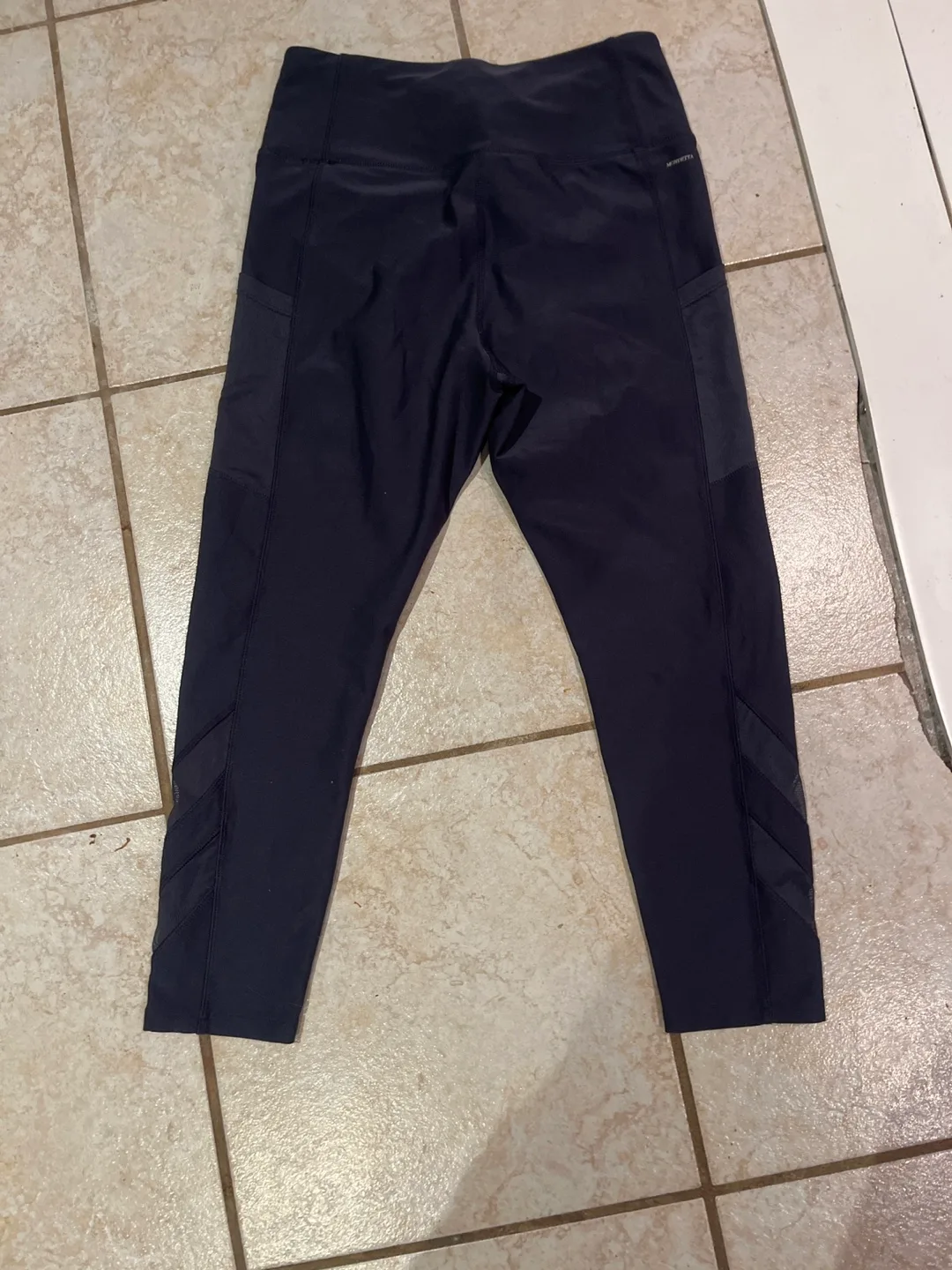 Mondetta Performance Leggings - Size S/P image indicator(3)
