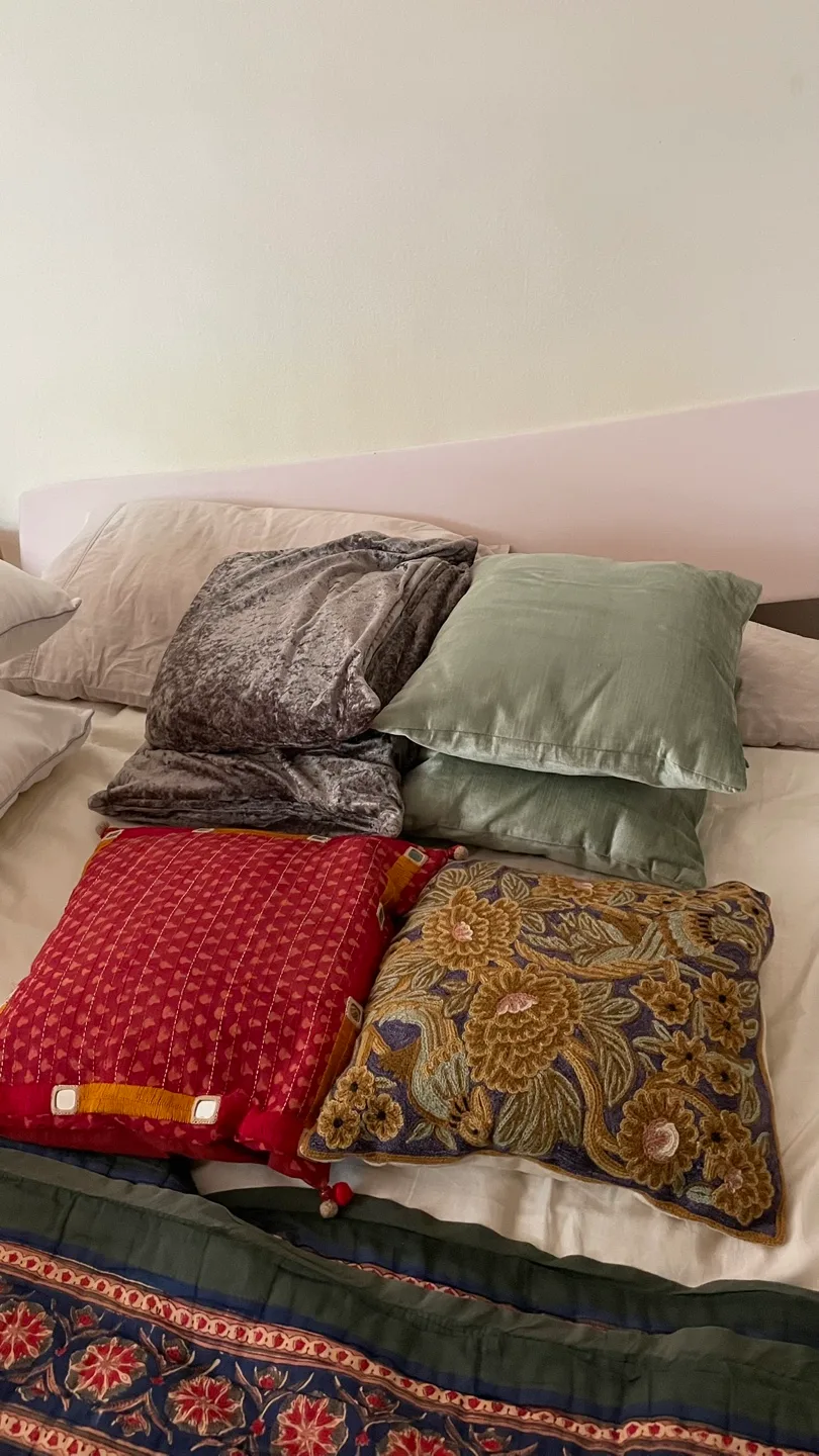 Decorative Throw Pillows - Set of 6 thumbnail
