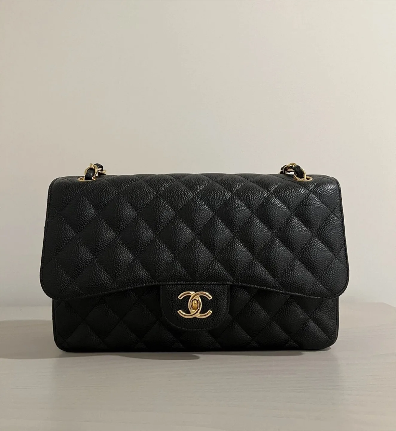 Chanel Classic Flap Bag Black thumbnail