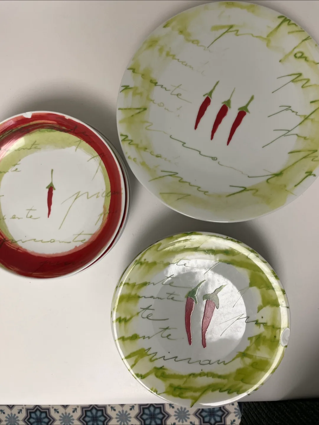THUN Piccante Plates thumbnail