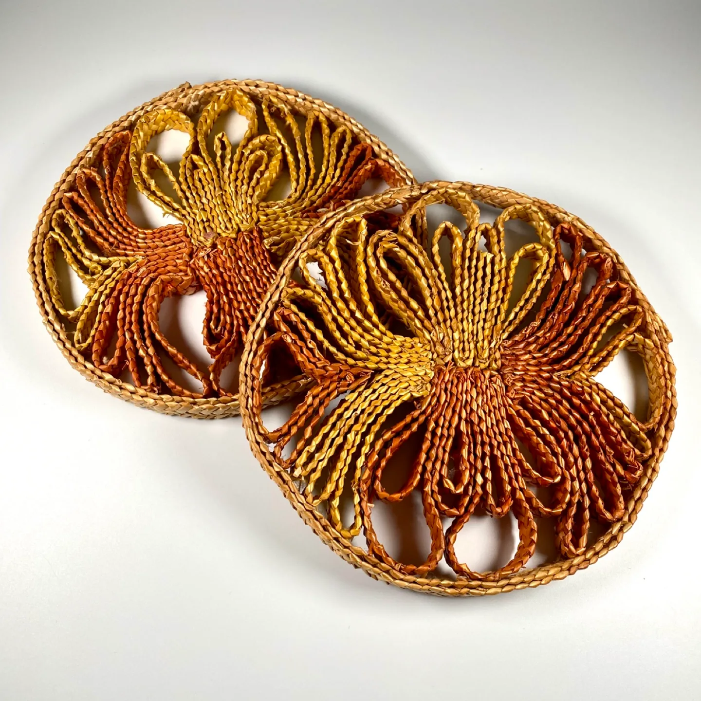 2x Vintage Raffia Trivets thumbnail
