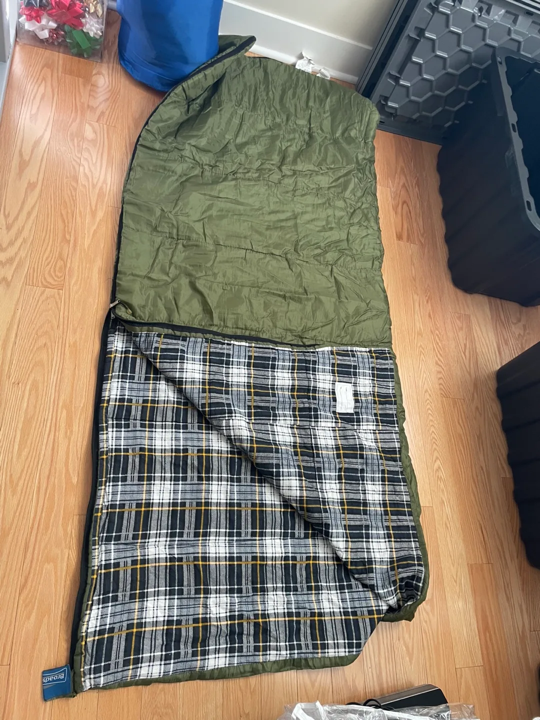 2 Sleeping Bags thumbnail