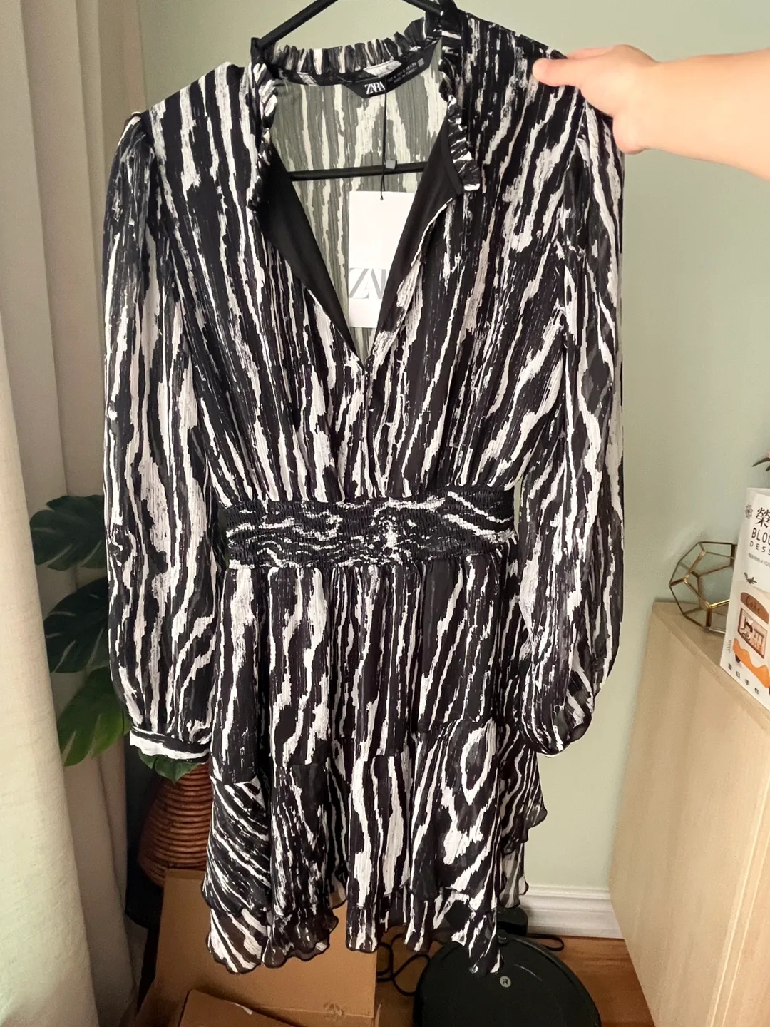NWT Zara Black & White Print Dress - Size S thumbnail