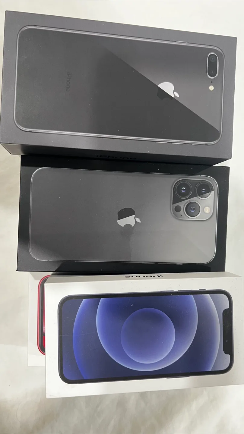 Assorted iPhone Boxes image indicator(2)