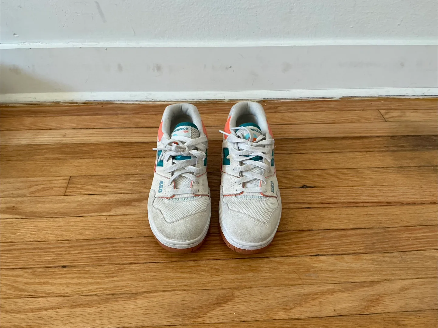 New Balance 550 Sneakers thumbnail