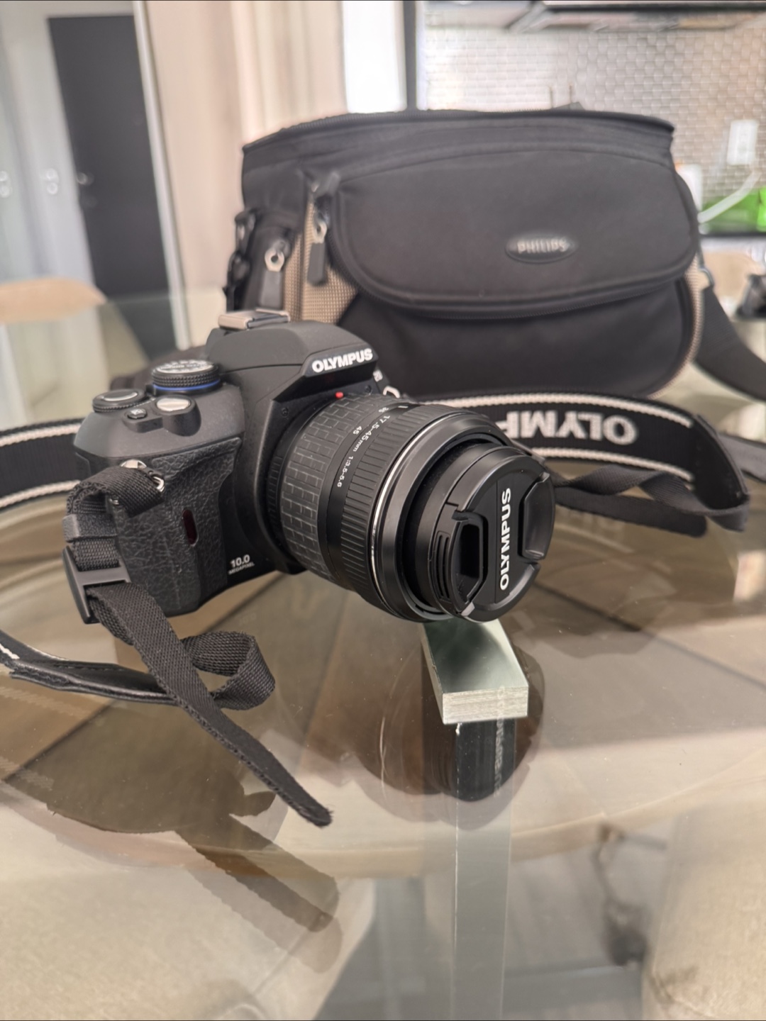 Olympus E-420 DSLR Camera with Lens & Bag - photo 2