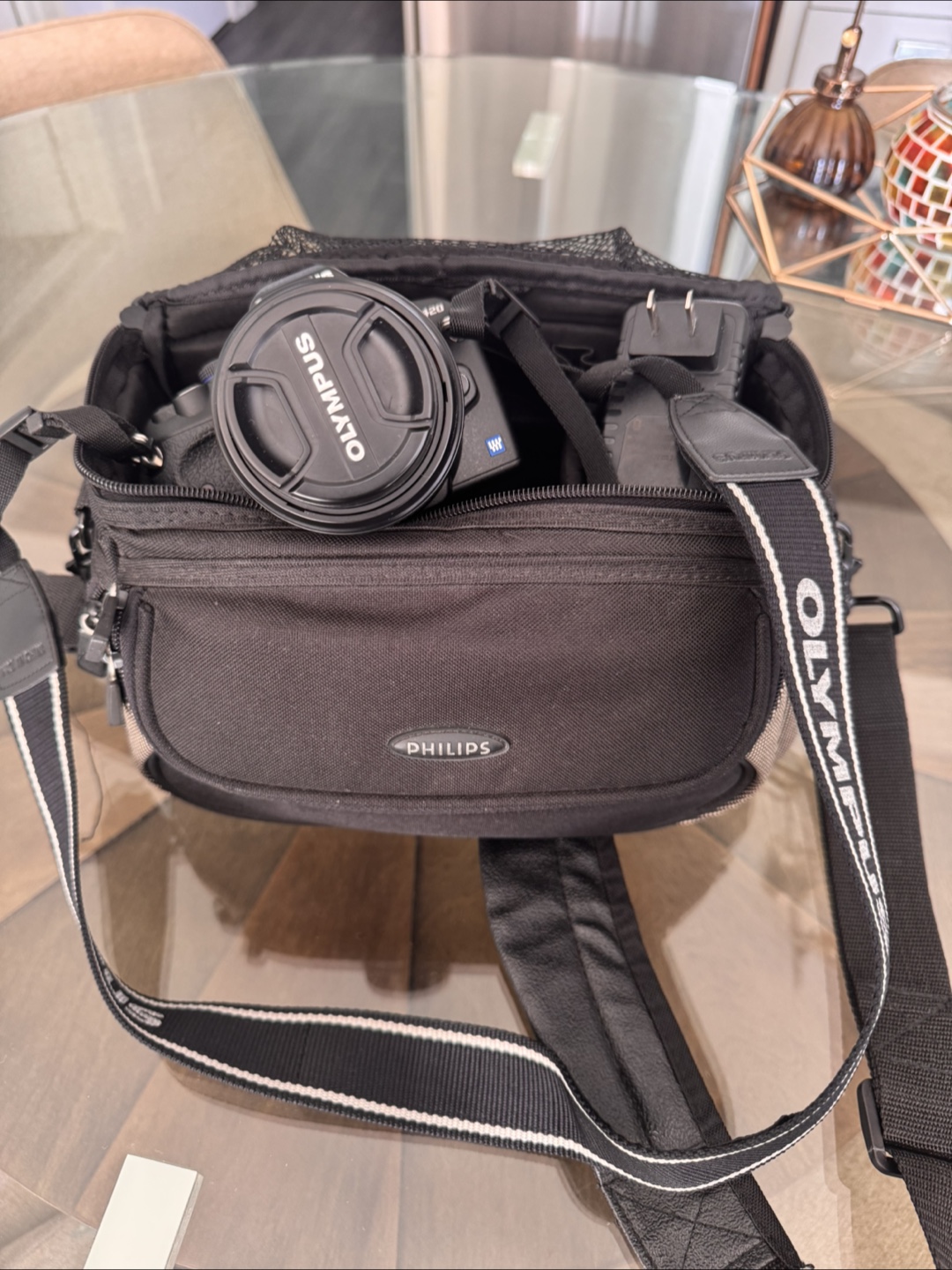 Olympus E-420 DSLR Camera with Lens & Bag - photo 4