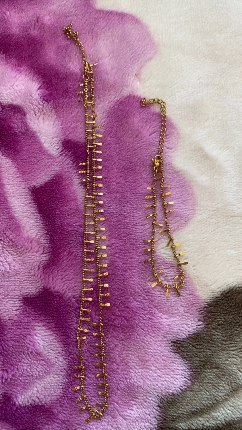 Gold Necklace and Bracelet Set thumbnail