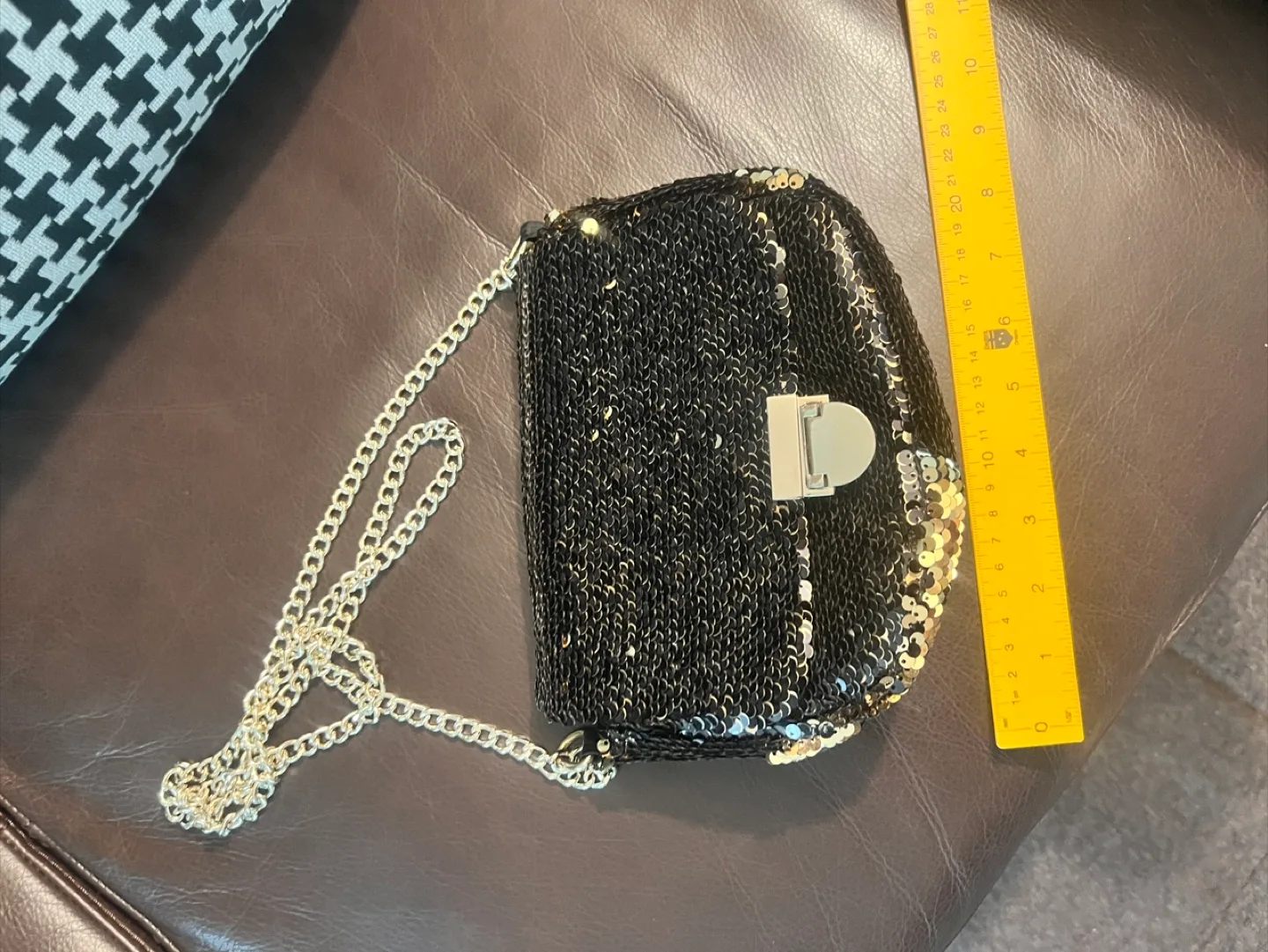 Sequin Crossbody Bag image indicator(2)