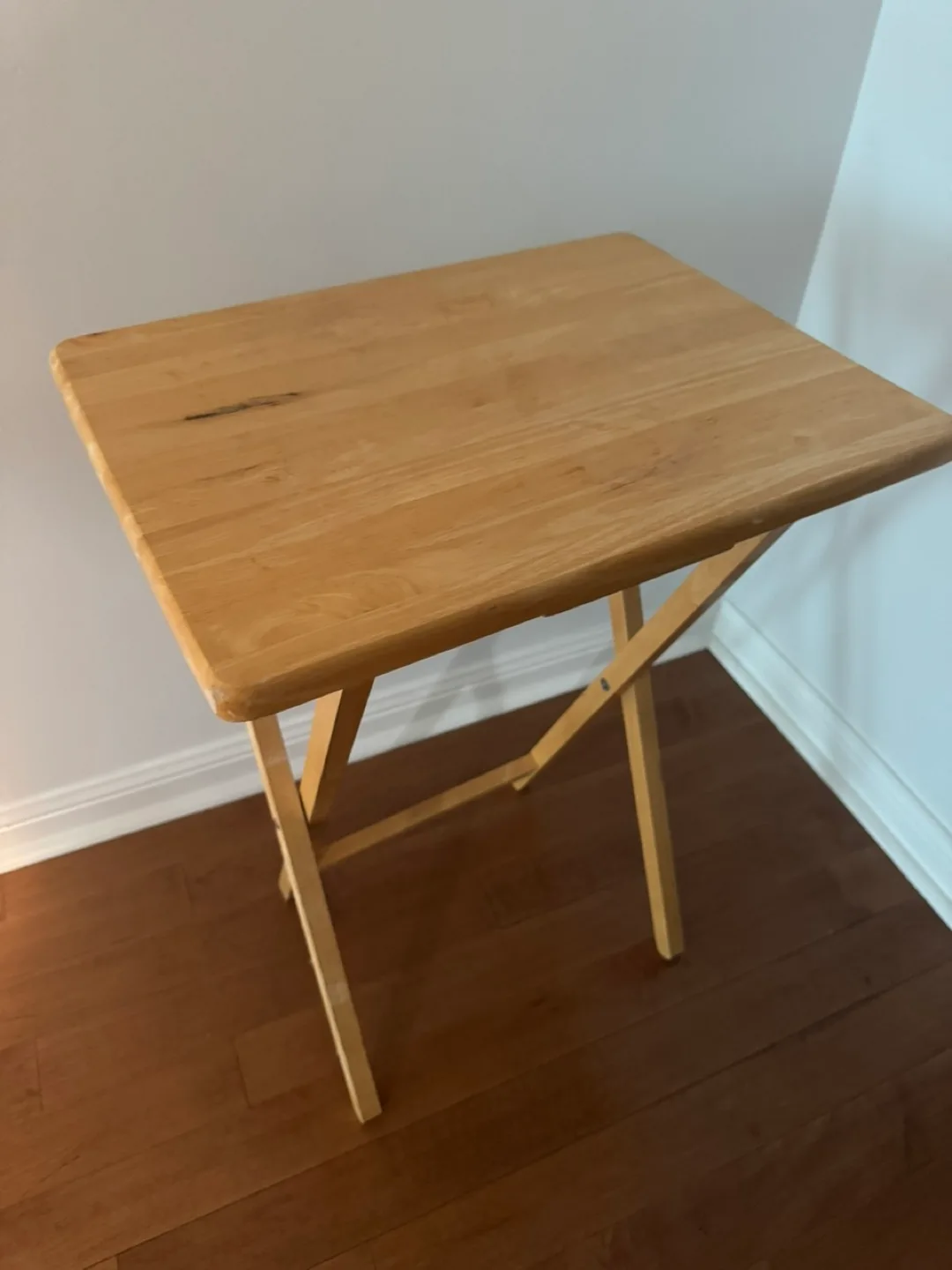 Wooden Folding Table thumbnail