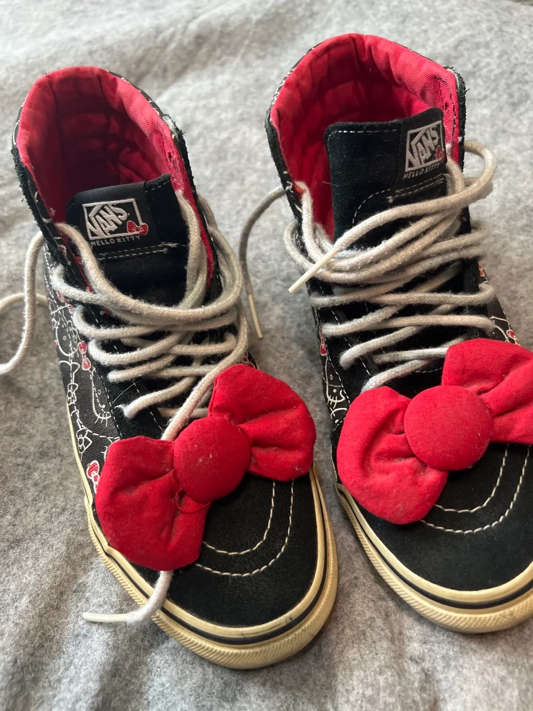 Vans Hello Kitty High-Top Sneakers image indicator(3)