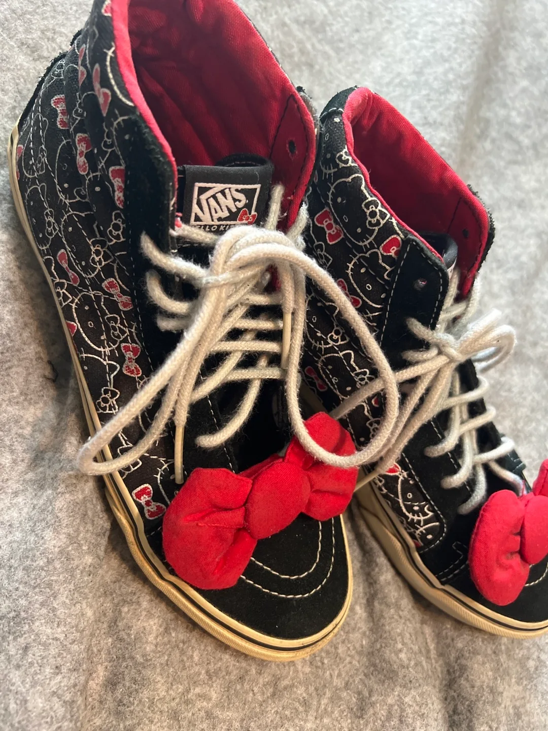 Vans Hello Kitty High-Top Sneakers image indicator(6)