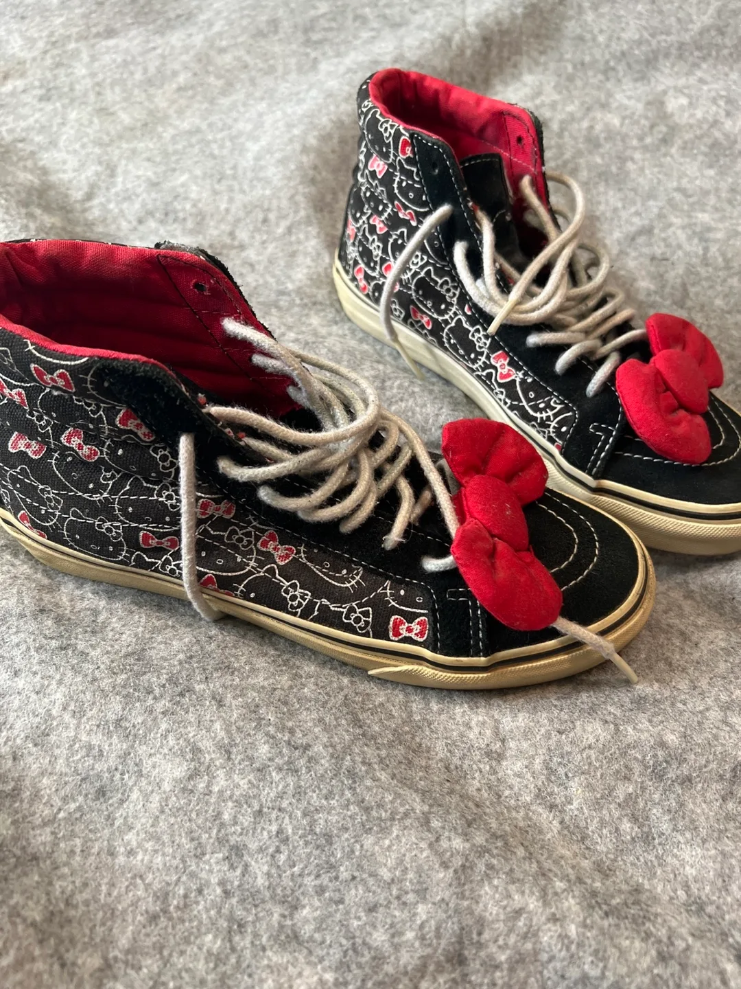 Vans Hello Kitty High-Top Sneakers image indicator(2)