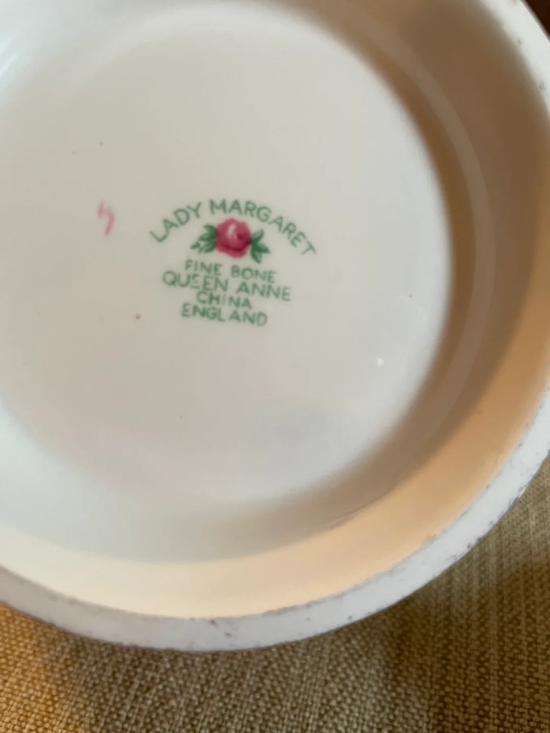 Beautiful vintage teapot. image indicator(2)