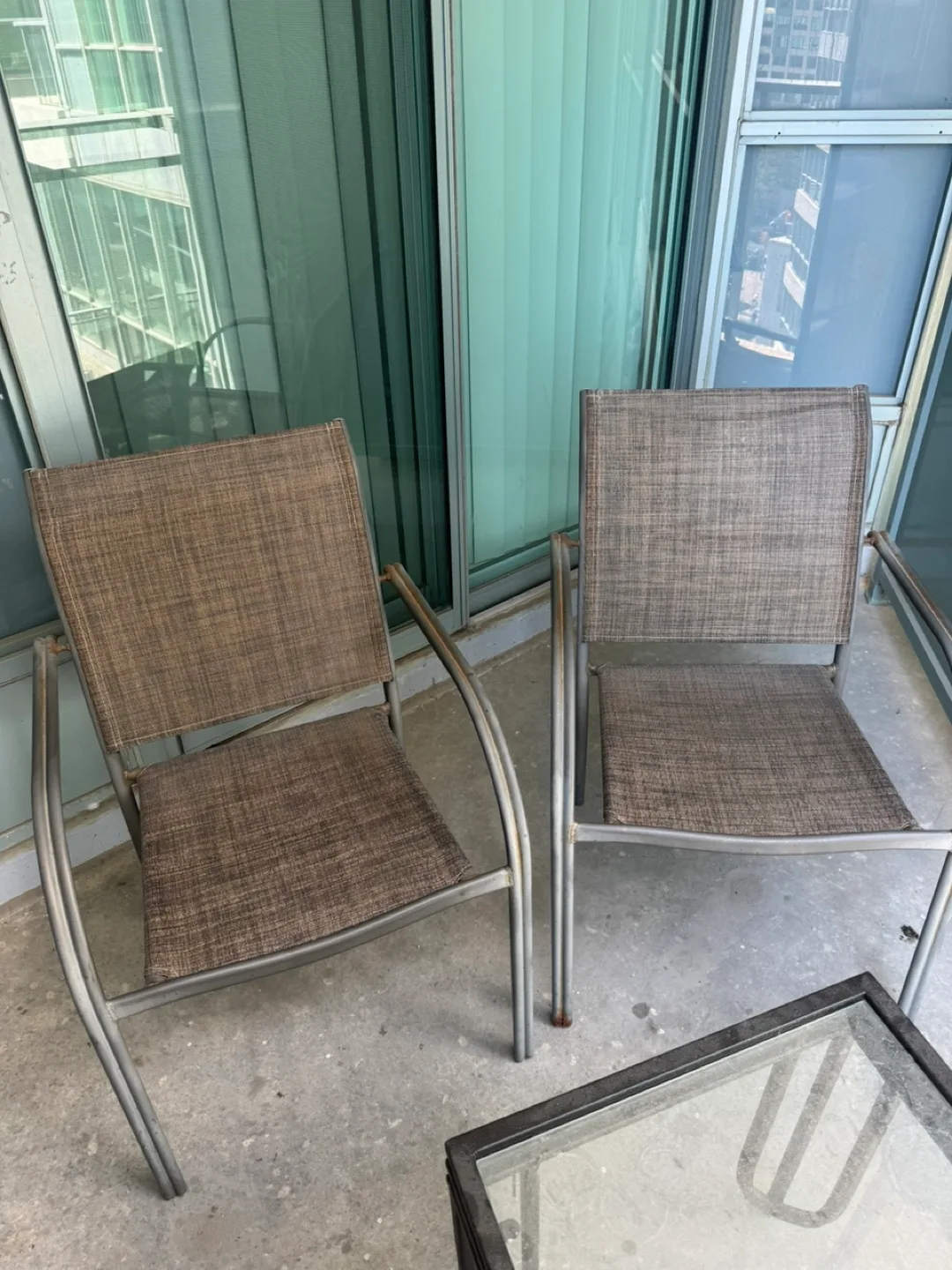 2 Outdoor Patio Chairs thumbnail