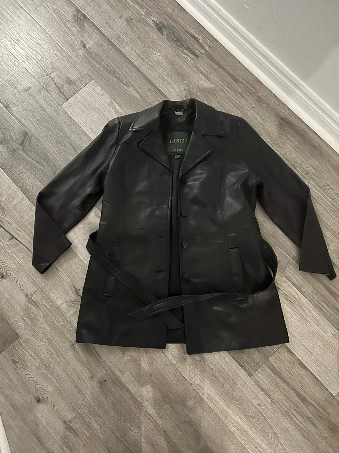 Danier Leather Jacket - Size Large thumbnail