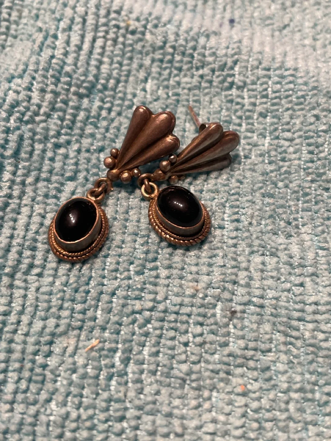 Vintage Silver & Black Stone Dangle Earrings image indicator(3)