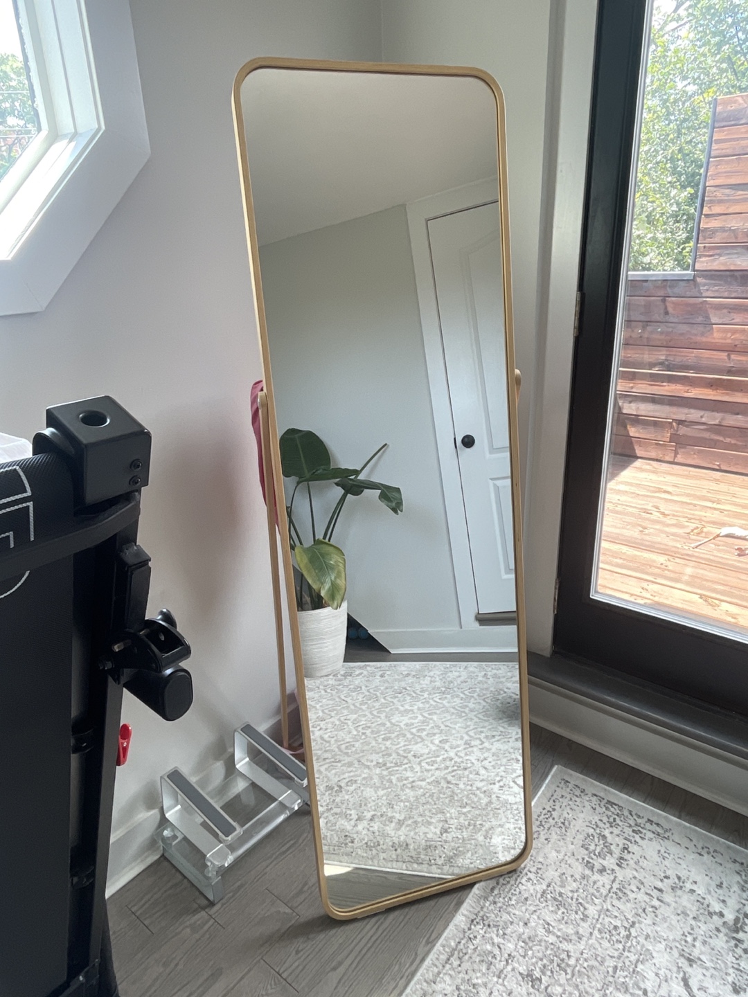 Selling IKEA Ikornnes standing mirror in Ash.