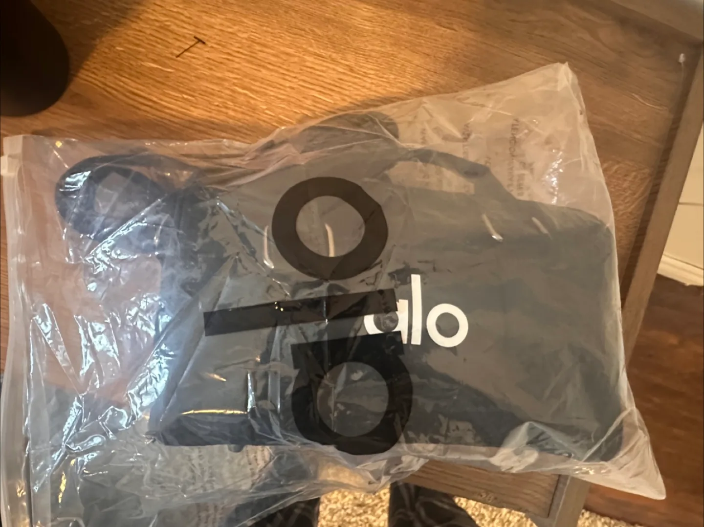 ALO Yoga Black Duffle Bag image indicator(4)