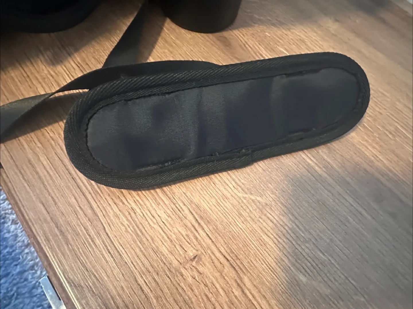 ALO Yoga Black Duffle Bag image indicator(3)