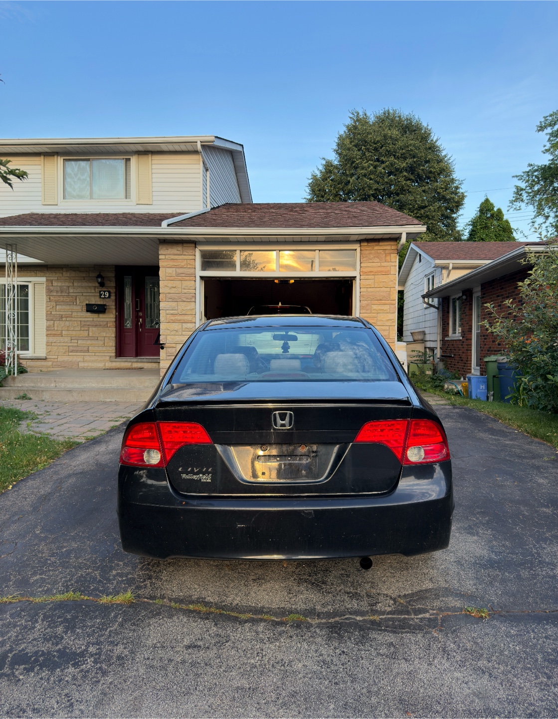 🚗 2008 Honda Civic – Only $1000 💸 With Brand New Winter Tires ❄️