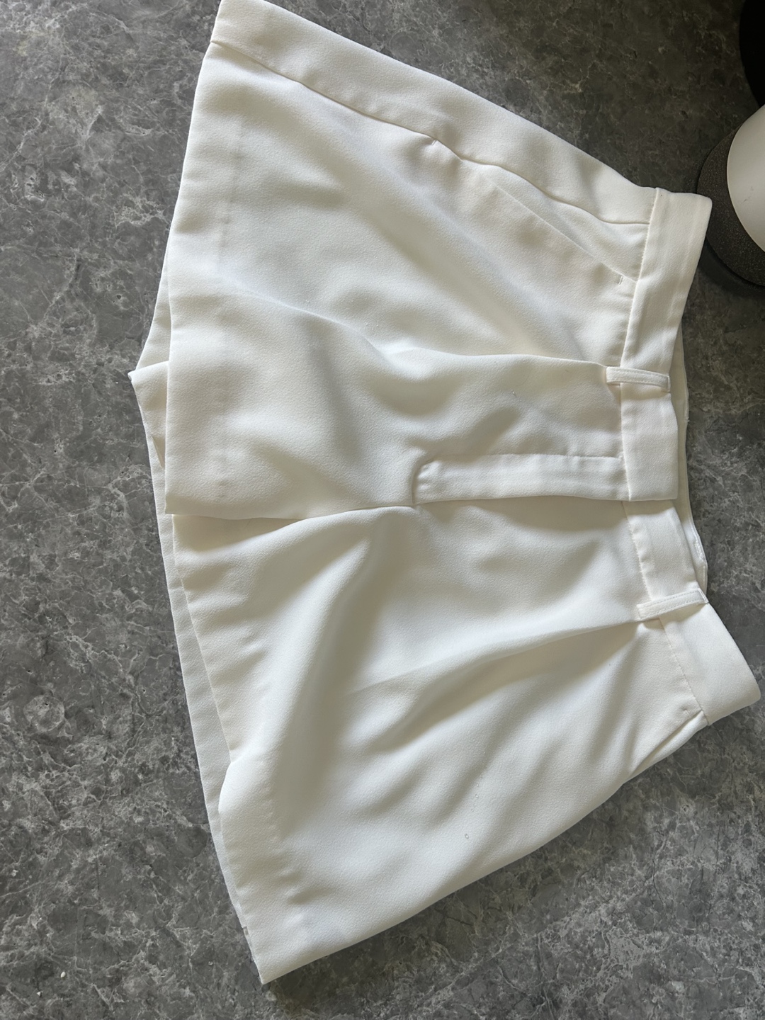 **BRAND NEW** OAK + FORT Cream Pleated Shorts - Size 4 - photo 5