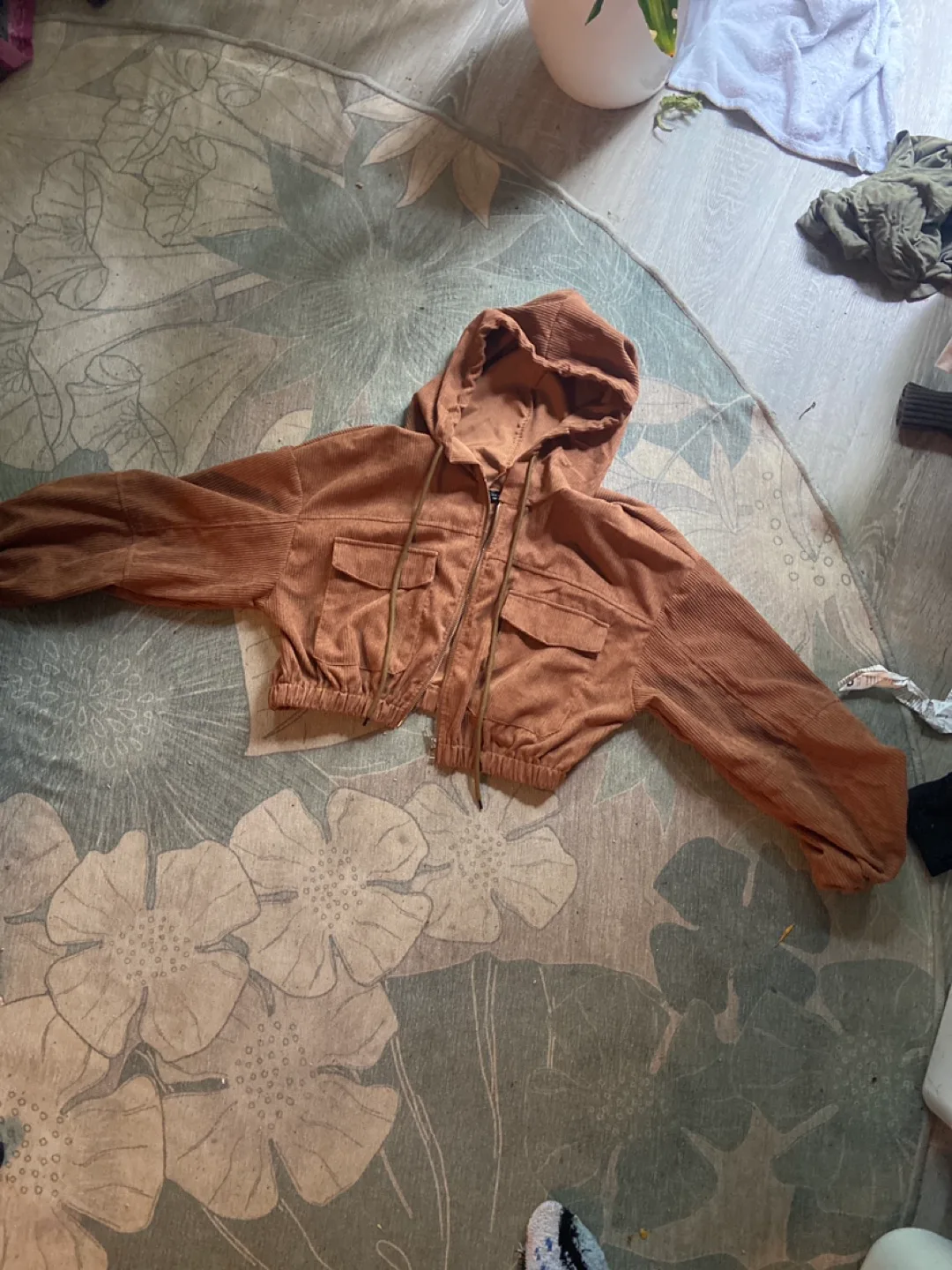 Shein Brown Corduroy Cropped Jacket - Size M 🇨🇦 thumbnail