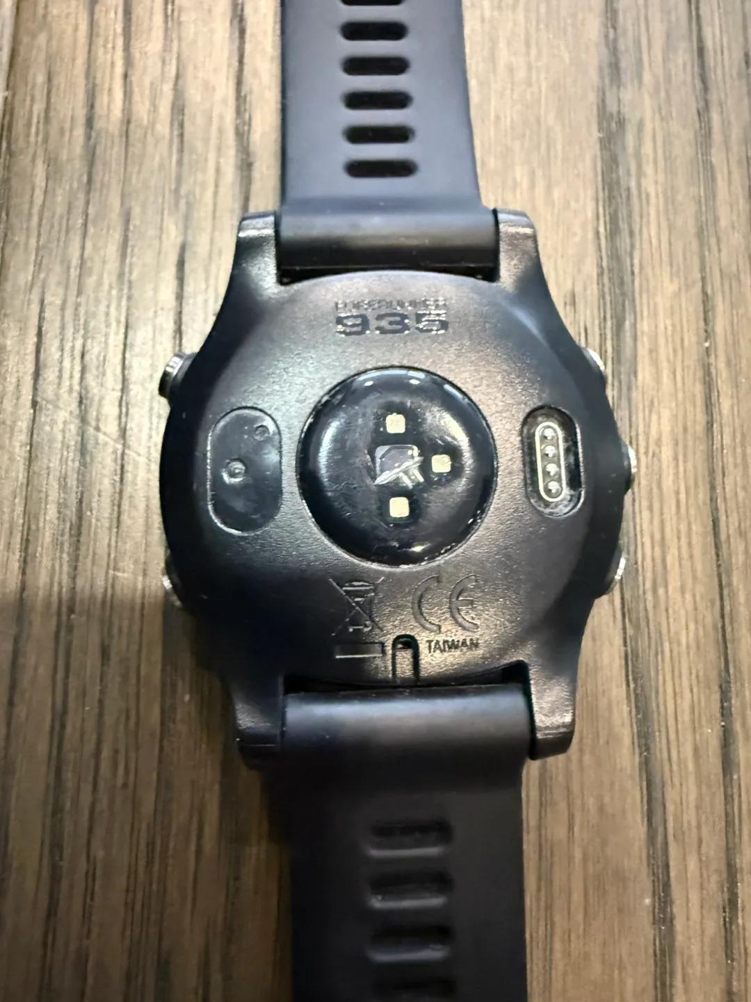 🇨🇦 Garmin 935 GPS Running/Triathlon Watch image indicator(3)