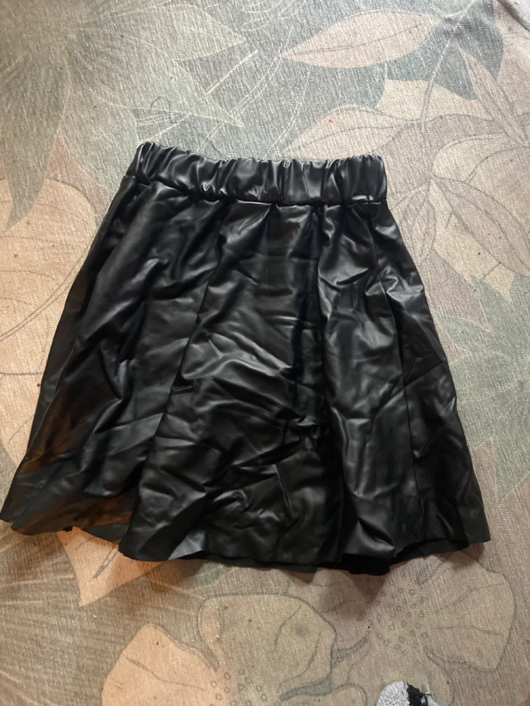 Black Faux Leather Skirt 🇨🇦 thumbnail