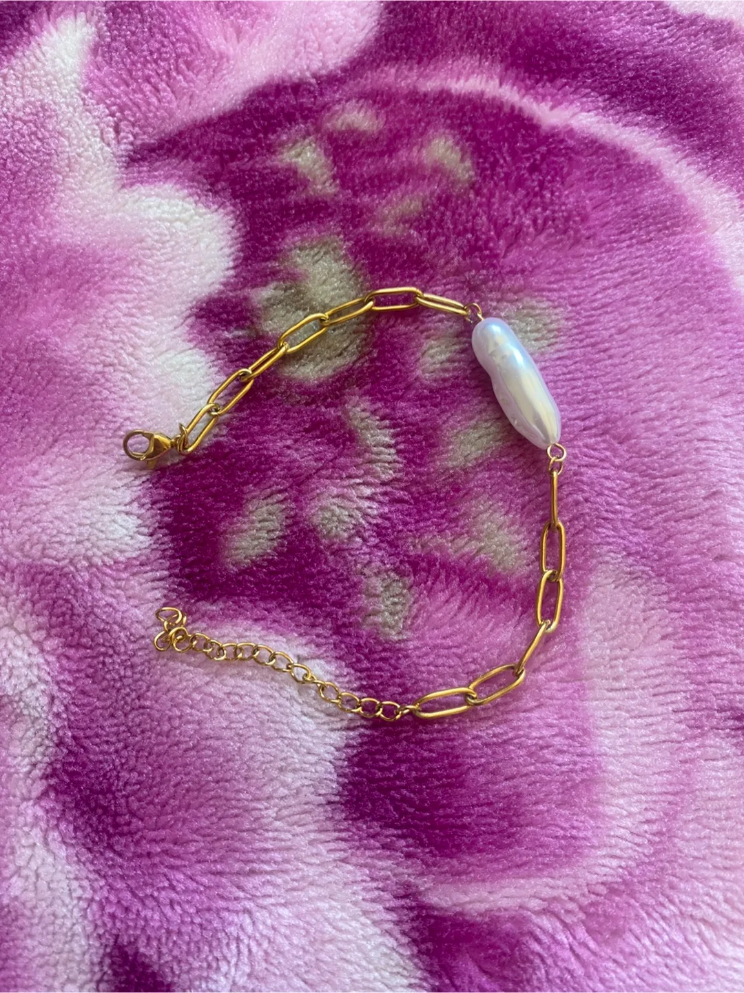 Pearl & Gold Chain Bracelet thumbnail
