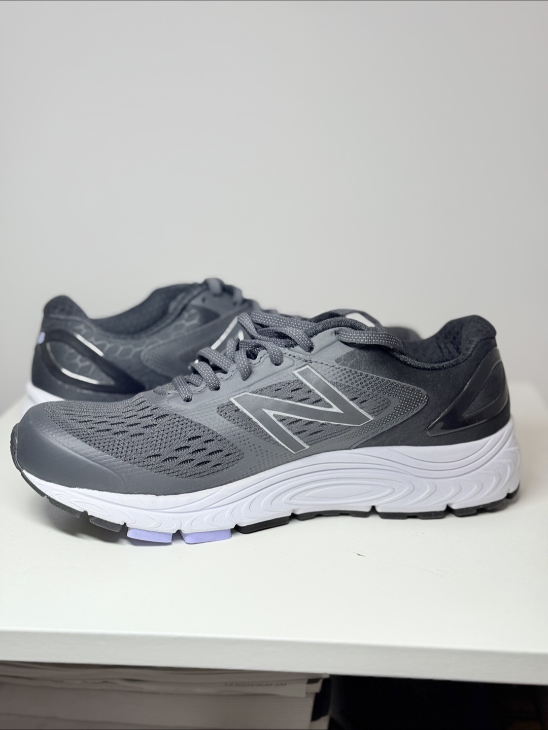 NEW BALANCE WOMEN'S 840 V4 Shoe ( brand new ) - photo 2