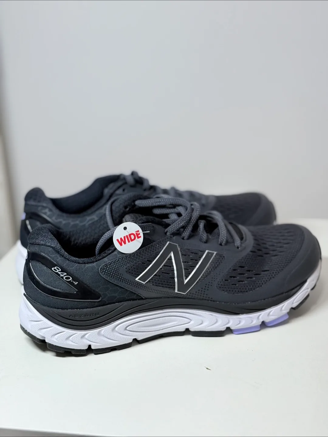 NEW BALANCE WOMEN'S 840 V4 Shoe ( brand new ) thumbnail