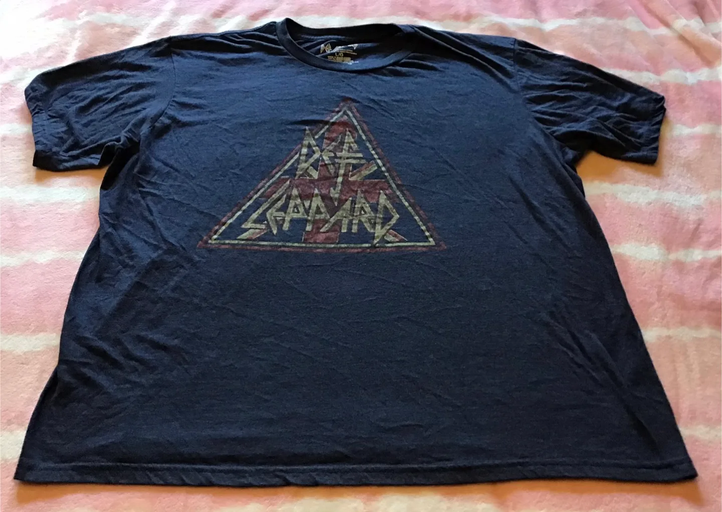 🤩 Def Leppard T-Shirt - Size Large thumbnail