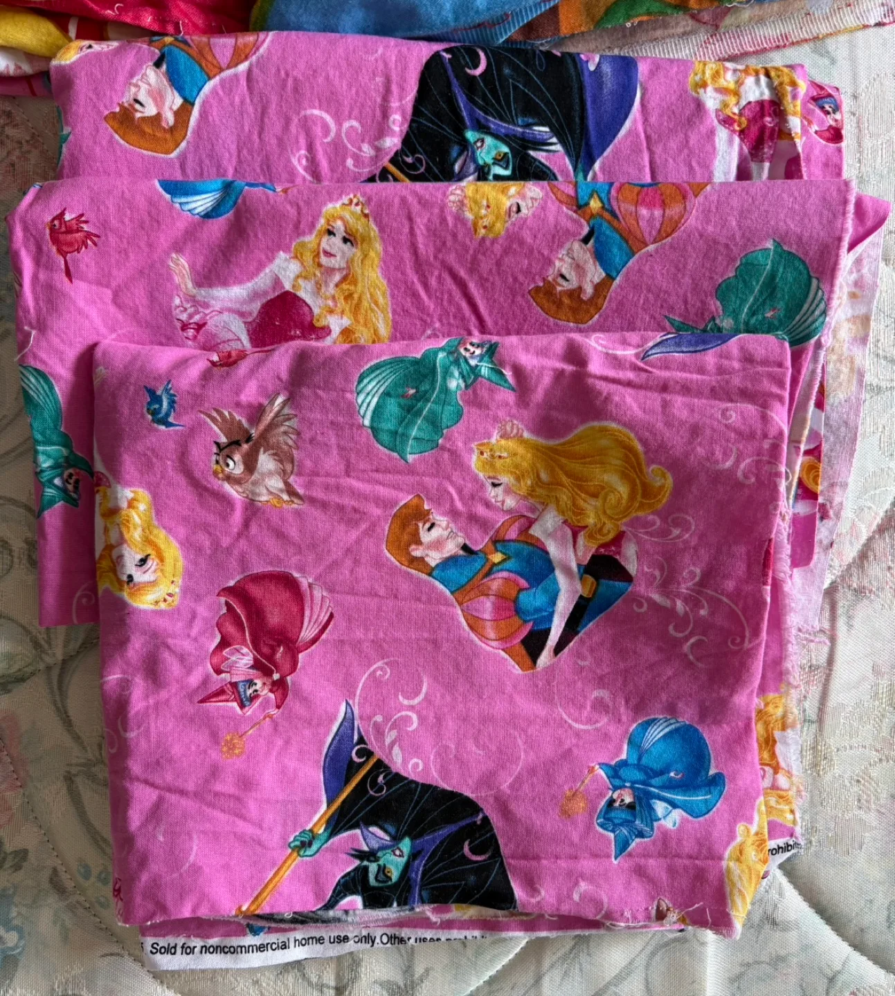 Yarn with knitting needle and fabric material image indicator(6)