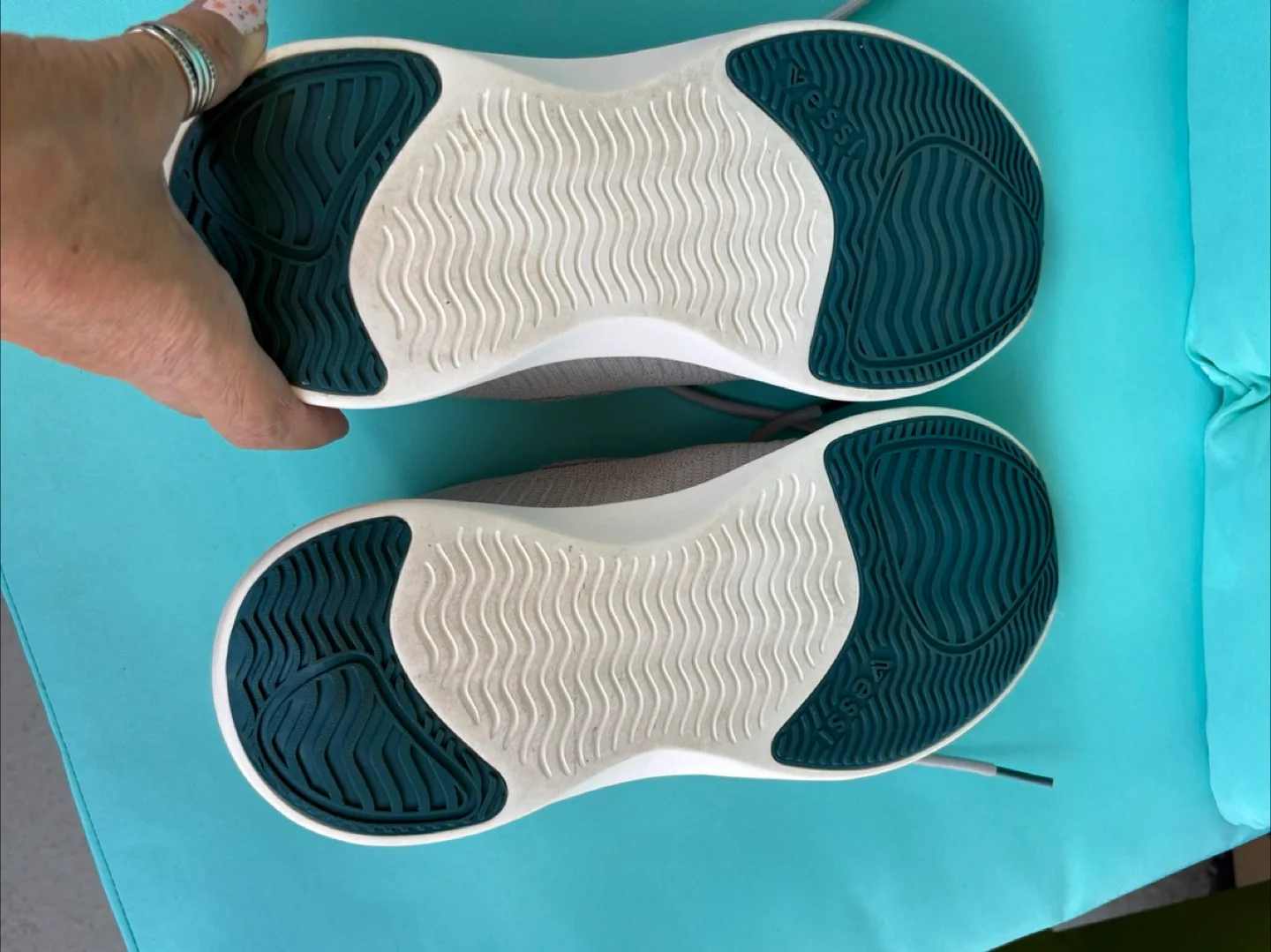 Vessi waterproof Women’s Everyday Move runner-size 10 image indicator(2)