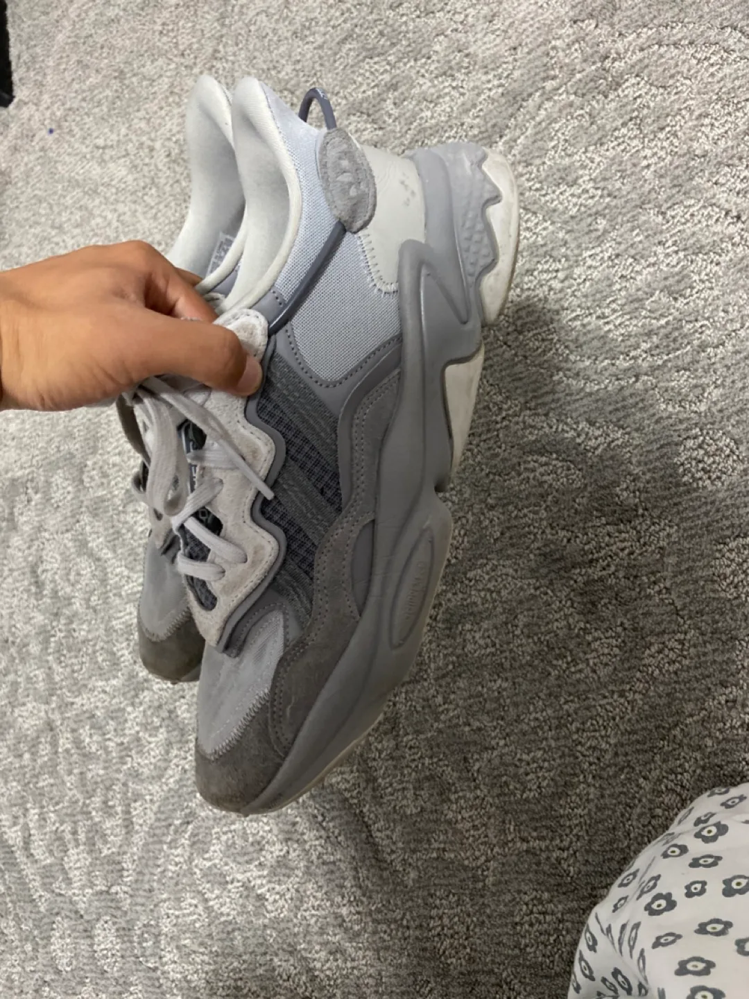 Adidas Ozweego Grey Sneakers image indicator(4)