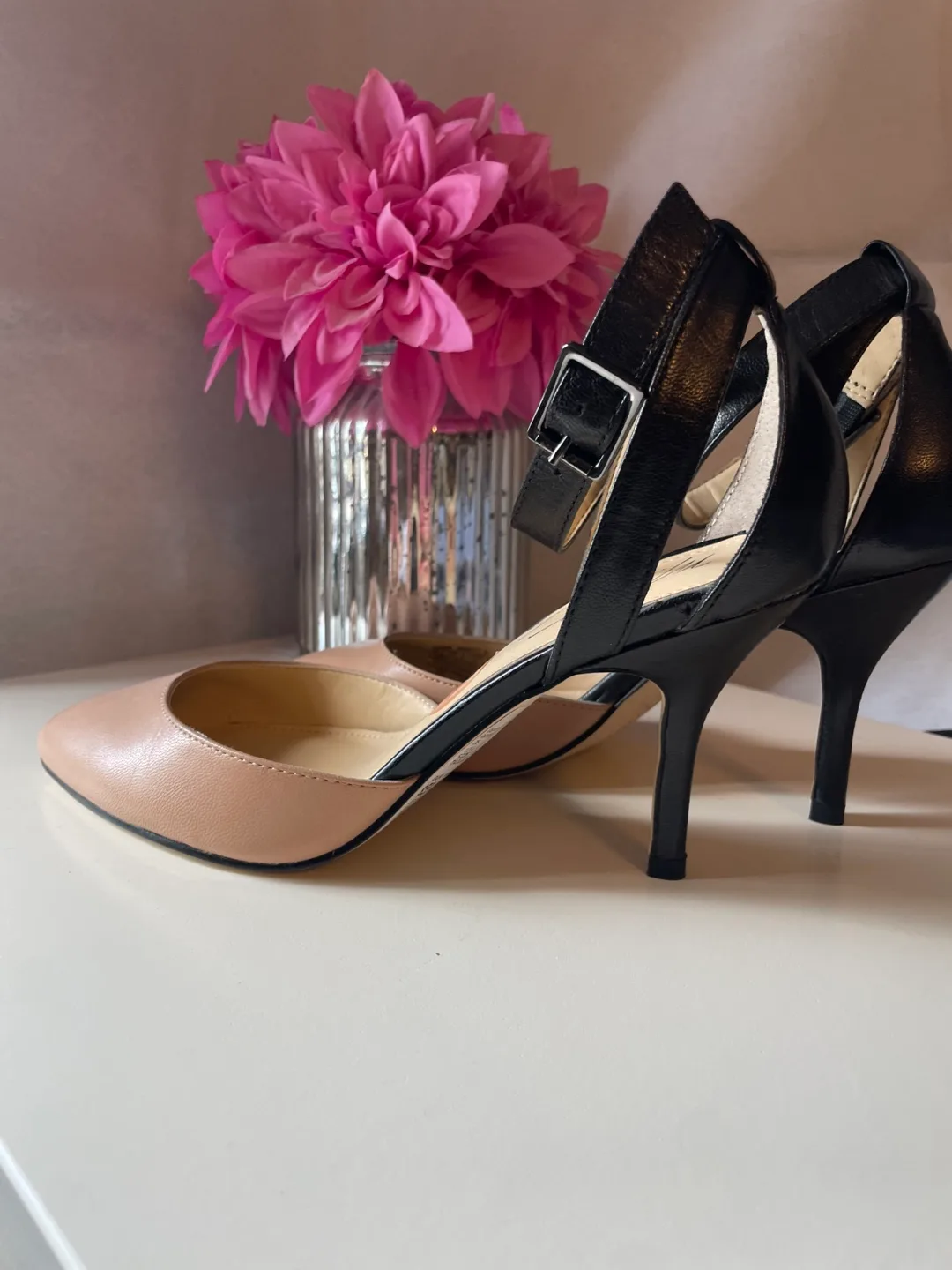 Marc Fisher Leather Heels - Size 7 image indicator(4)