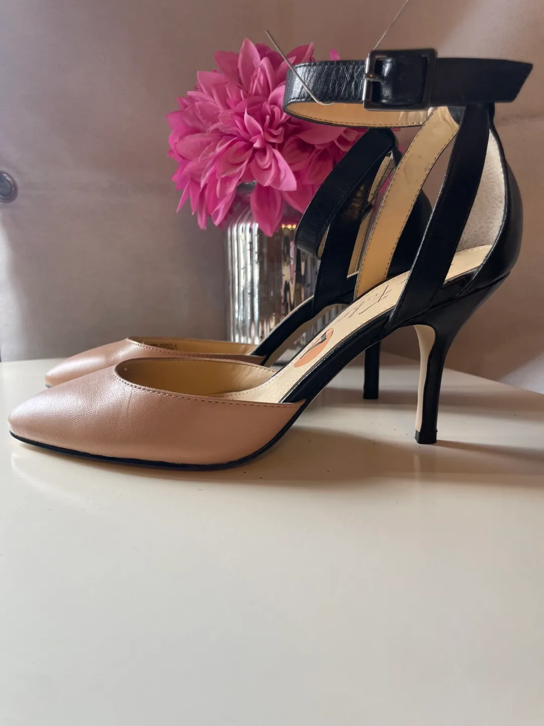 Marc Fisher Leather Heels - Size 7 image indicator(2)