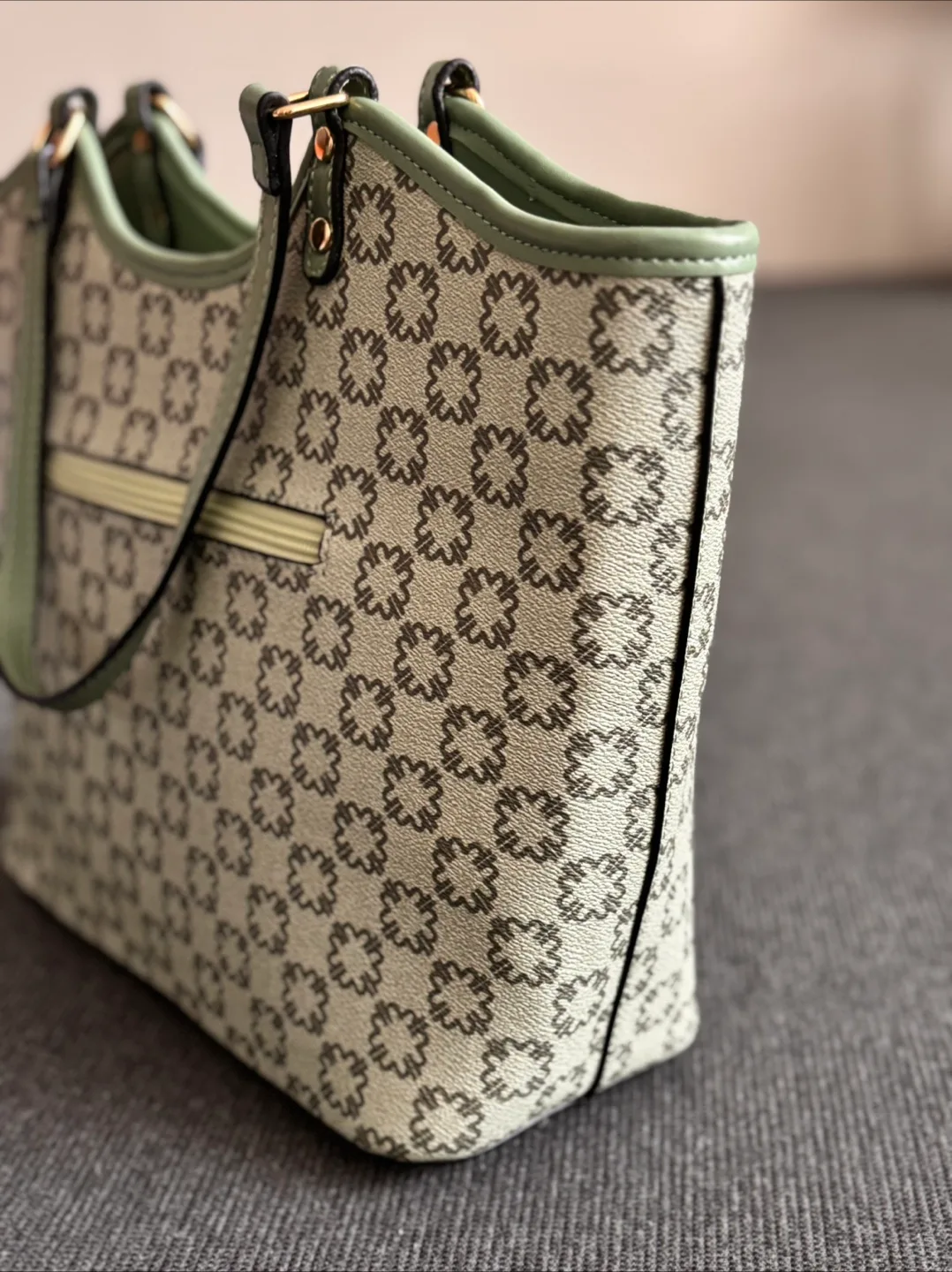 Belladonna Green Patterned Tote Bag image indicator(2)