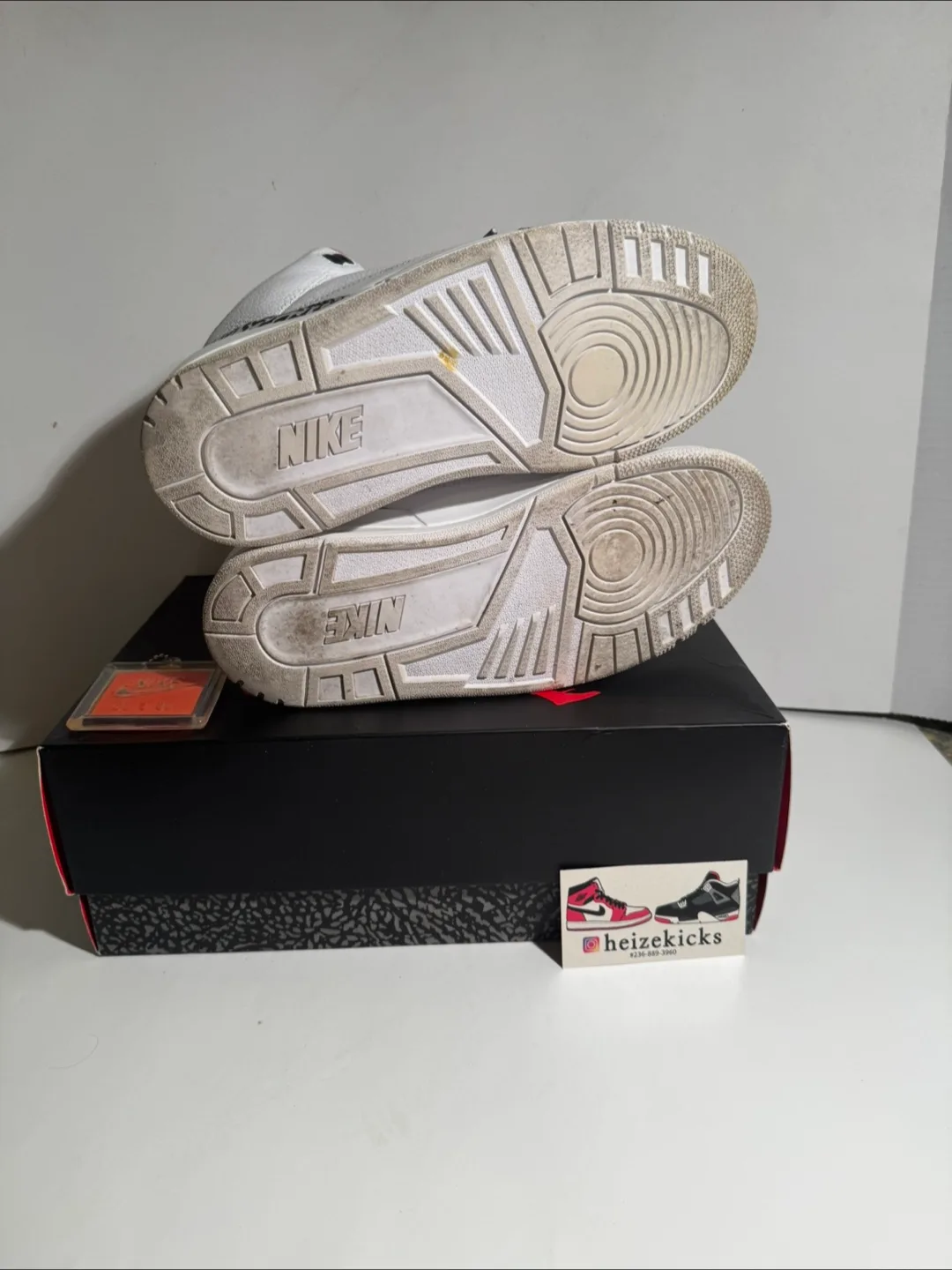 Jordan 3 Seoul size 8.5 image indicator(5)