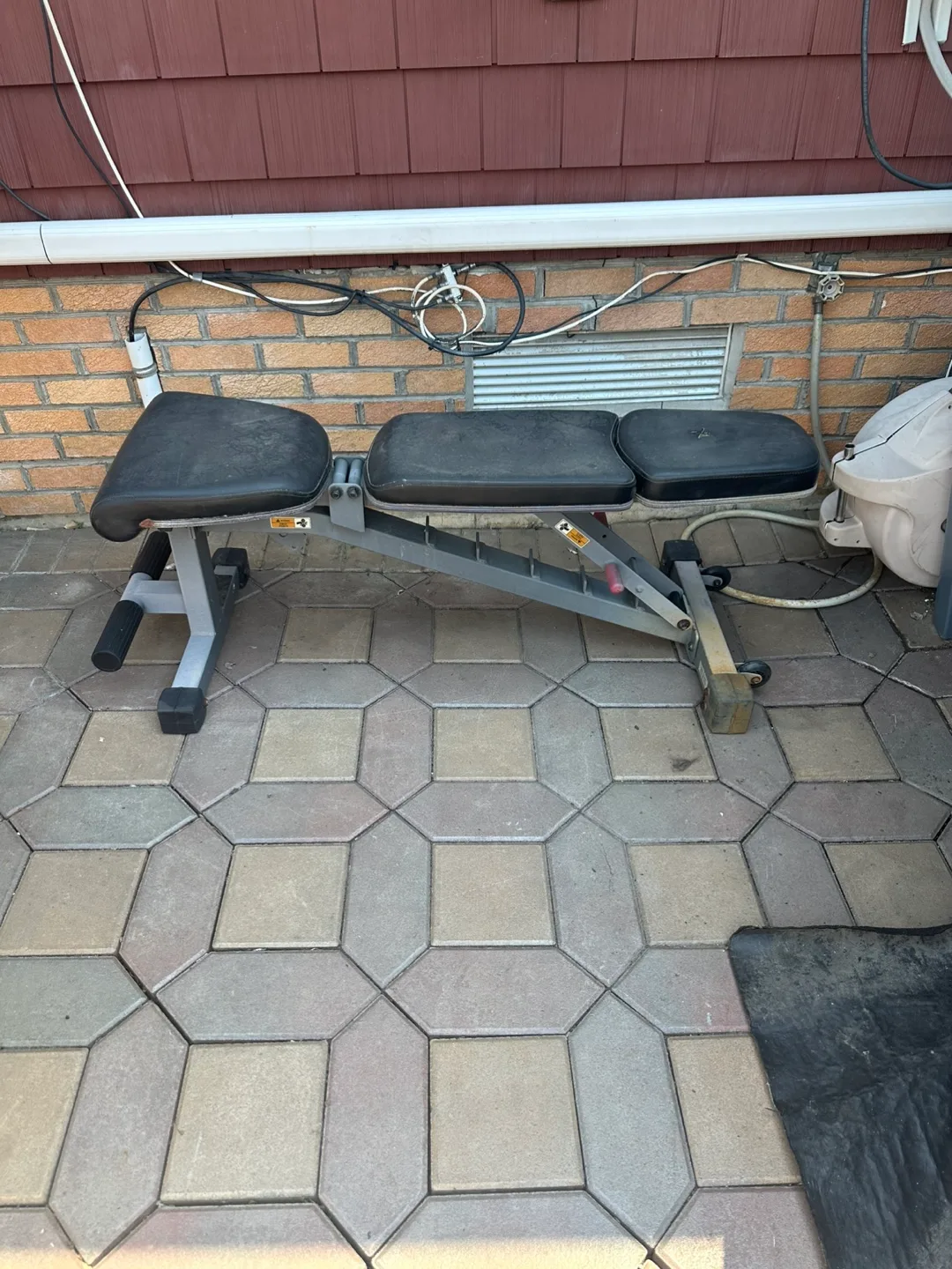 Adjustable Weight Bench thumbnail