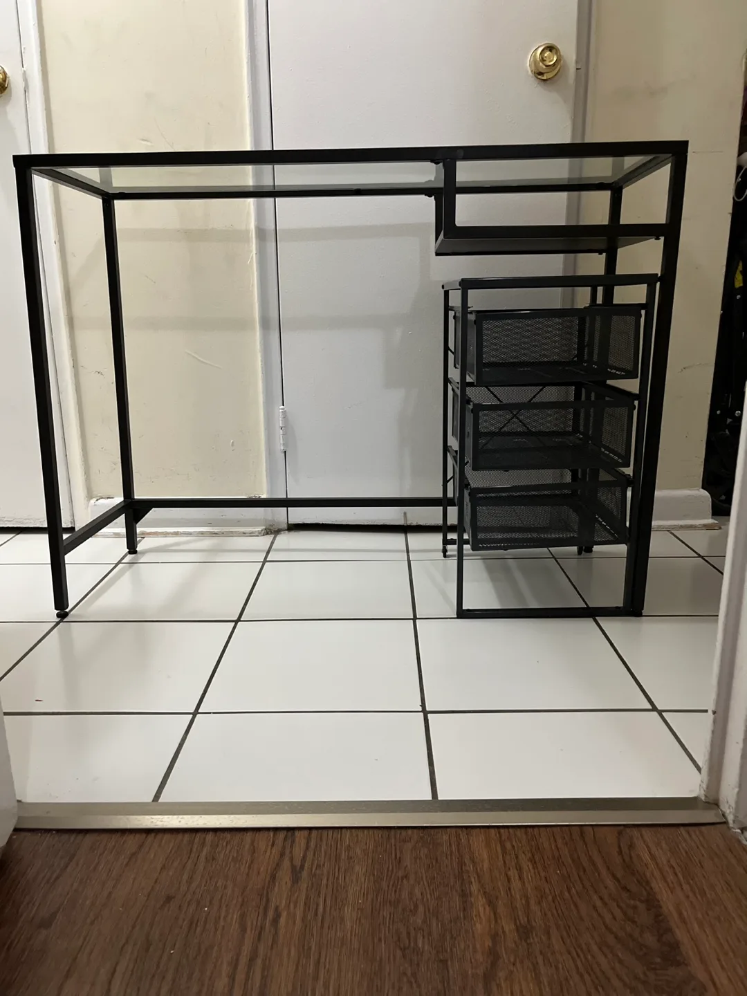 IKEA VITTSJÖ Laptop Table - Black/Glass image indicator(3)