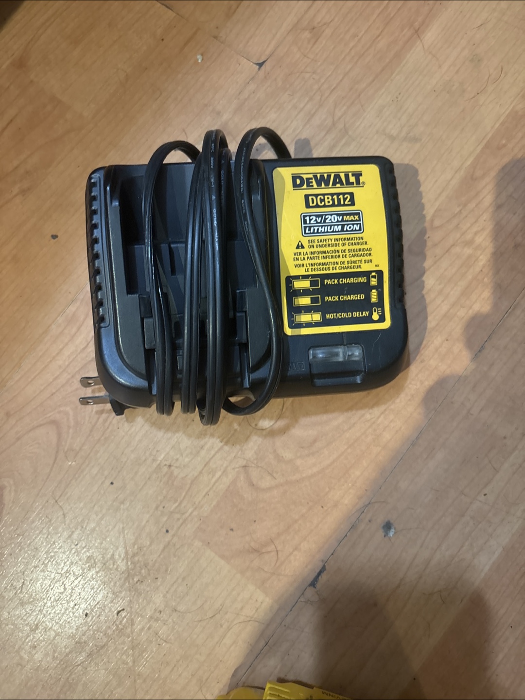 DeWalt 20V MAX Cordless Drill & Impact Driver Kit - photo 4