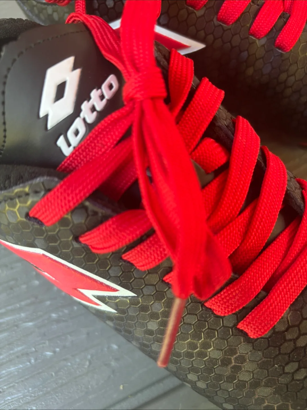 Lotto Storm Youth Cleats - Size 1  - soccer shoes image indicator(4)